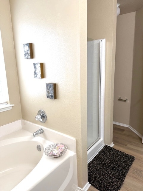Building Photo - Beautifully Designed Home New Flooring throughout