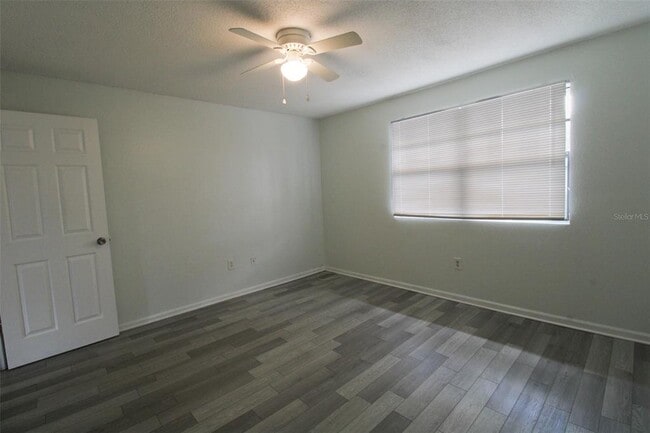 Building Photo - 201 Poinsettia Pine Ct