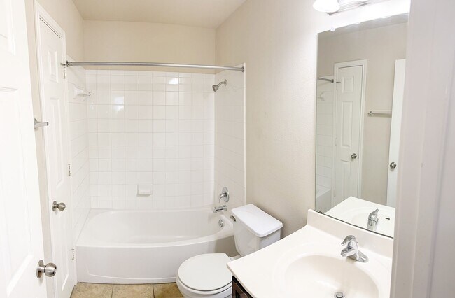 Building Photo - Available NOW!!!! Lovely 2 story home located in  Killeen, minutes from Ft. Cavazos, Hospitals an...