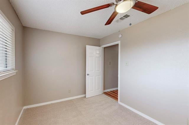 Building Photo - 1900 N Irving Heights Dr