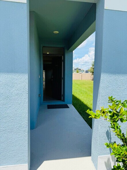 Building Photo - 1763 Post Oak Dr