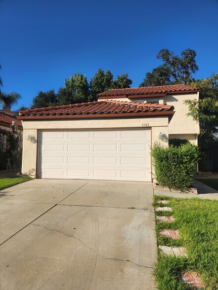 Primary Photo - 9742 Willow Wood Dr