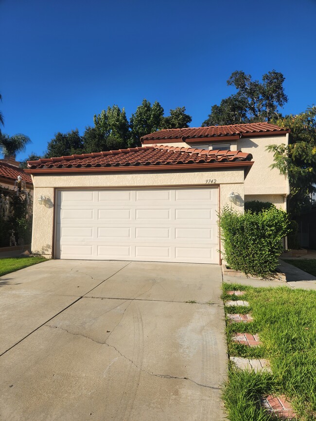 Building Photo - 9742 Willow Wood Dr