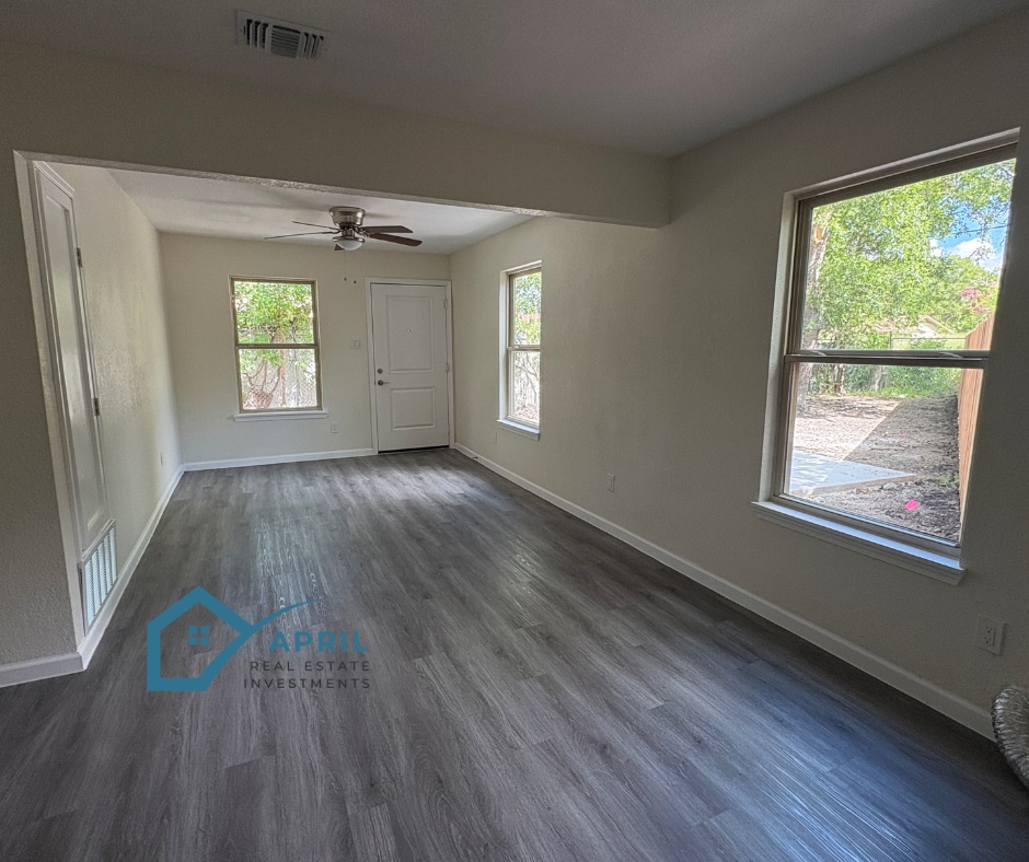 Building Photo - 1927 W Mayfield Blvd