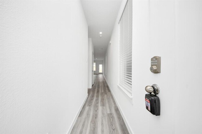 Building Photo - 2941 Amherst Mdw Ln