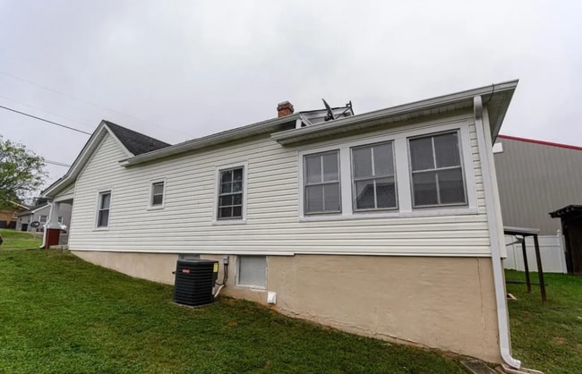 Building Photo - 1104 Tolleys Ln