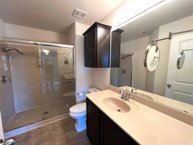 Building Photo - 801 Alamo Plaza Dr