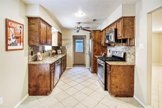 Building Photo - 1915 E Allegro St