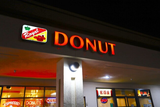 Building Photo - 140 Avalon Dr