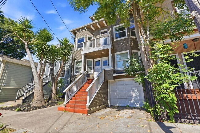 Building Photo - 2535 Filbert St