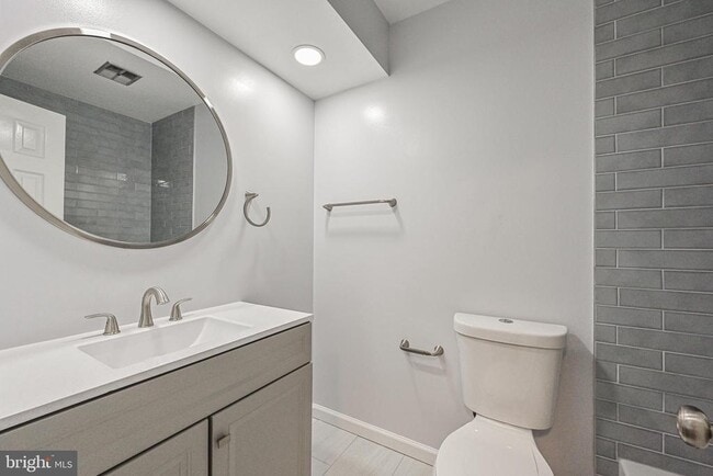 Building Photo - 7046 Leestone St