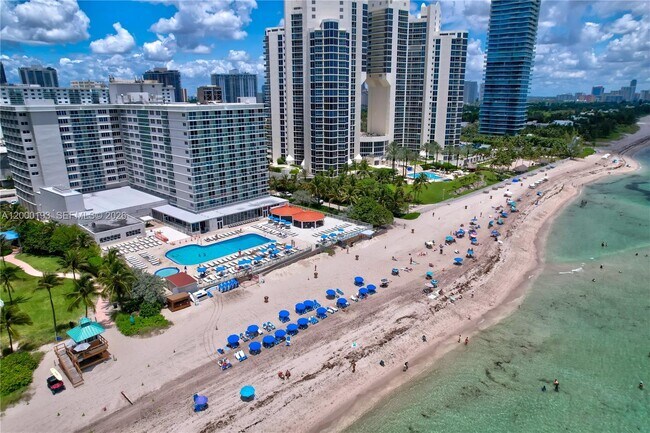 Building Photo - 19201 Collins Ave