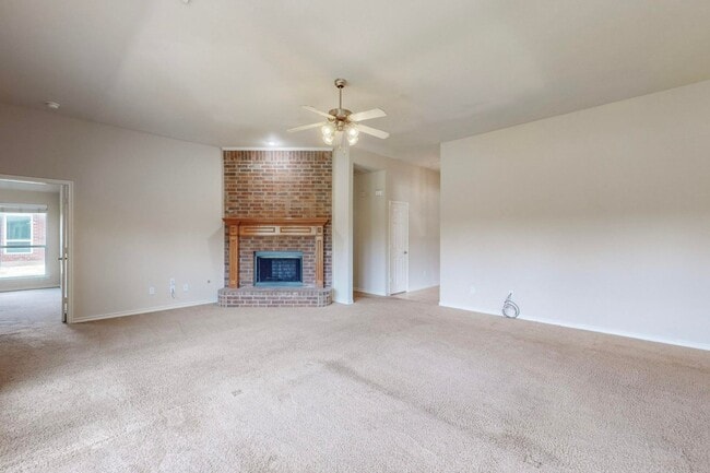 Building Photo - **Now pre-leasing, available to view early...