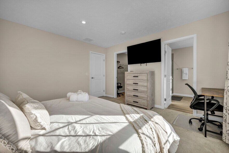 Building Photo - 1117 Kadas Ln