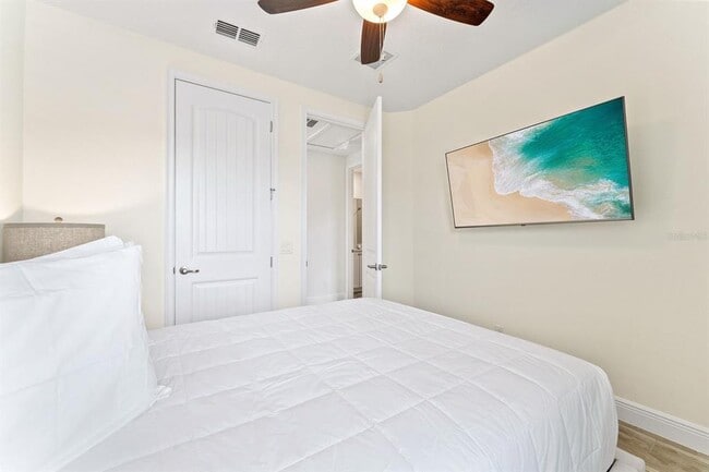 Building Photo - 2979 Castaway Ln