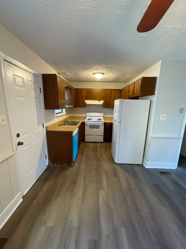 Building Photo - 102 Northwinds Dr