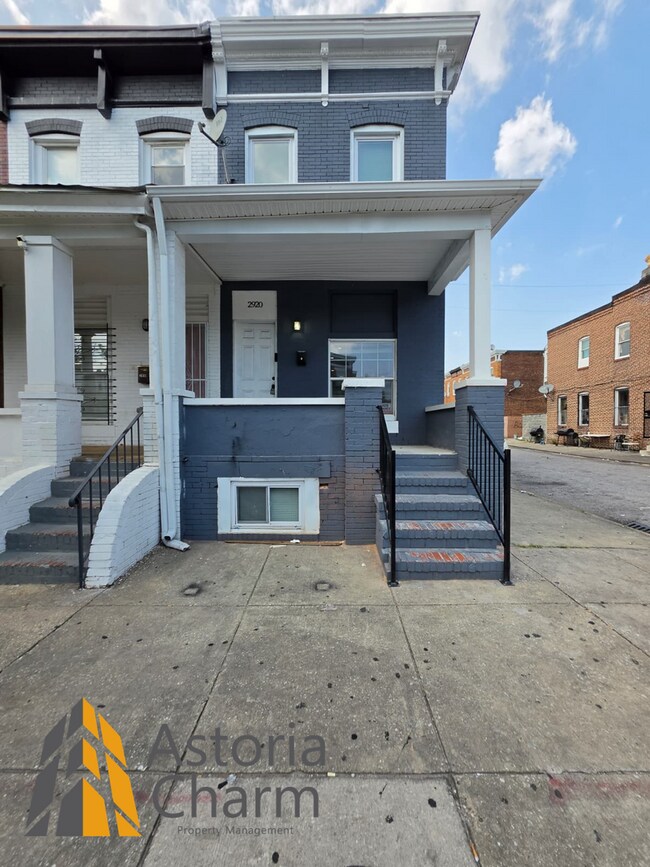 Building Photo - 2920 E Madison St
