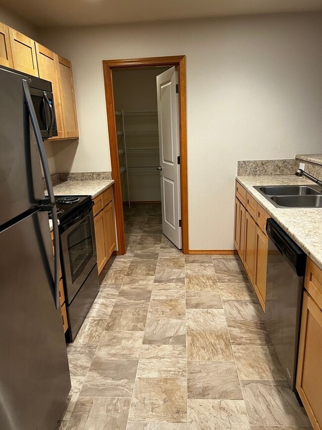 Building Photo - Very well maintained home in Poulsbo.