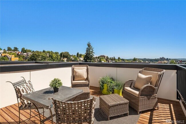 Building Photo - 1112 13th Ave