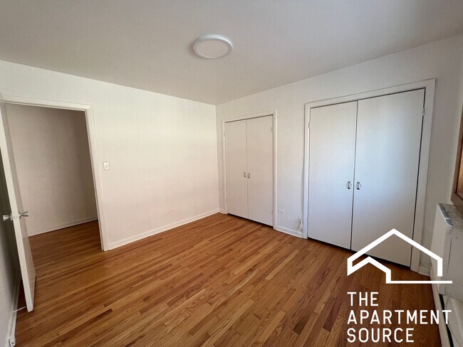 Building Photo - 1408 W Juneway Terrace