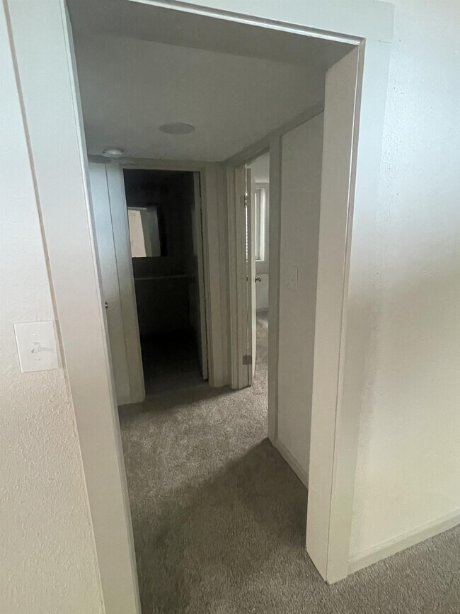 Building Photo - 1431 Santa Fe S