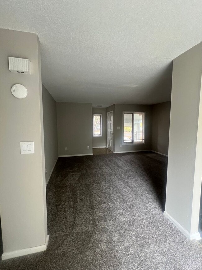 Building Photo - South Charlotte Rental at Sharon Lakes Con...