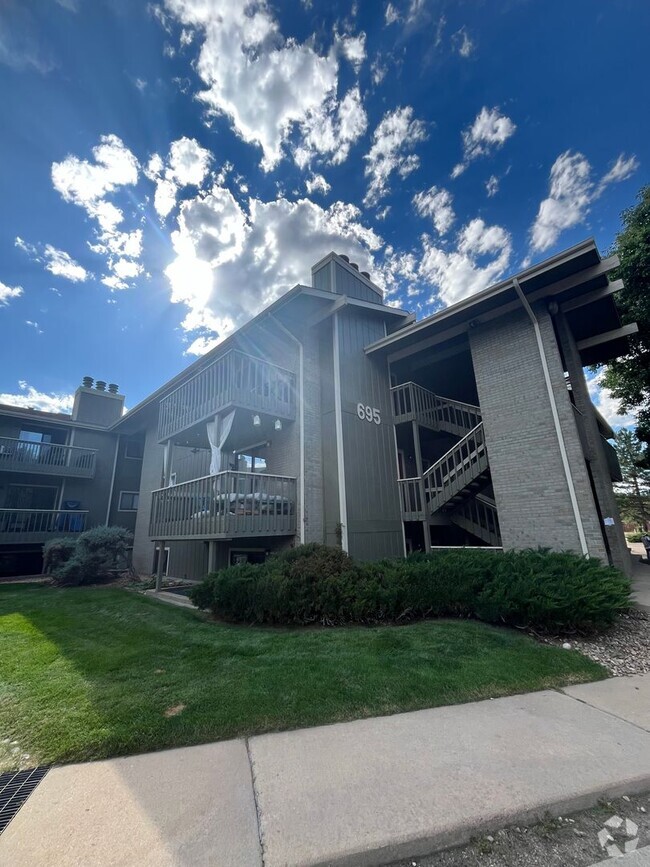 Building Photo - NOW PRE LEASING FOR FALL 2025! 2 Bedroom 2...