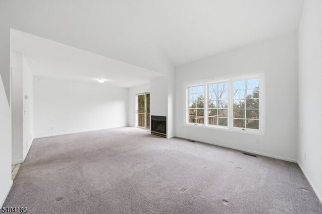 Building Photo - 4 Deer Hill Ct