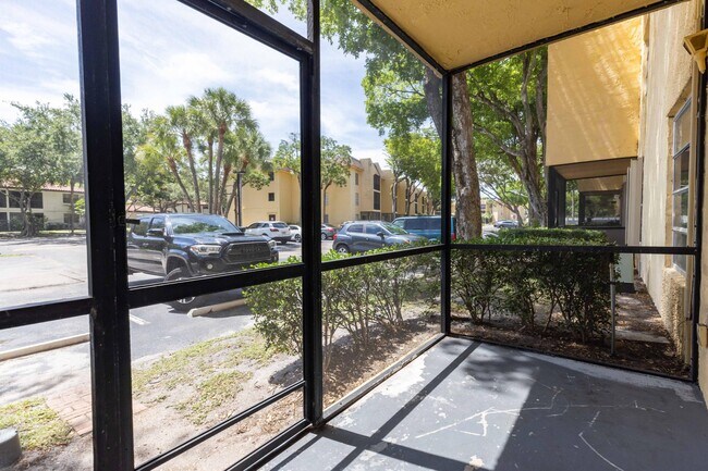 Building Photo - 490 NW 20th St