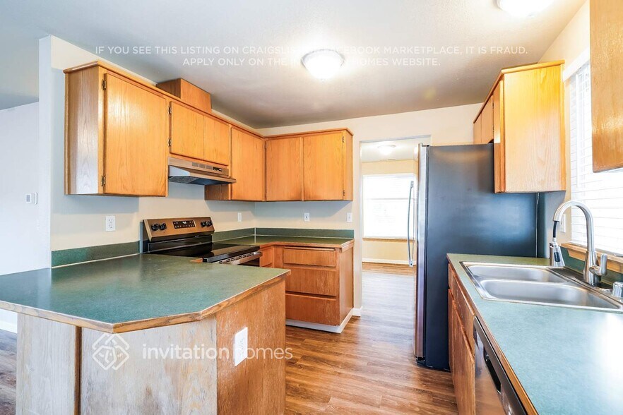 Building Photo - 20205 11th Ave Ct E