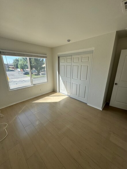Building Photo - 8939 Mango Ave
