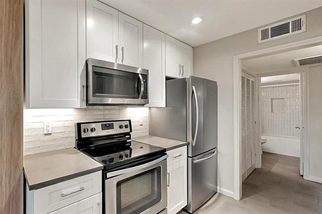 Building Photo - 2535 Wedglea Dr
