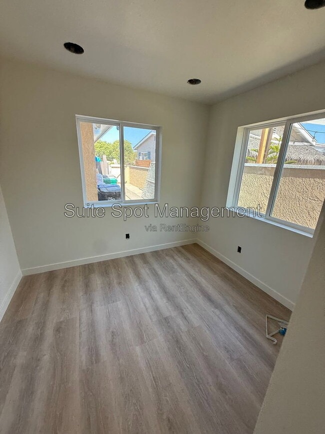 Building Photo - 2206 Conquista Ave