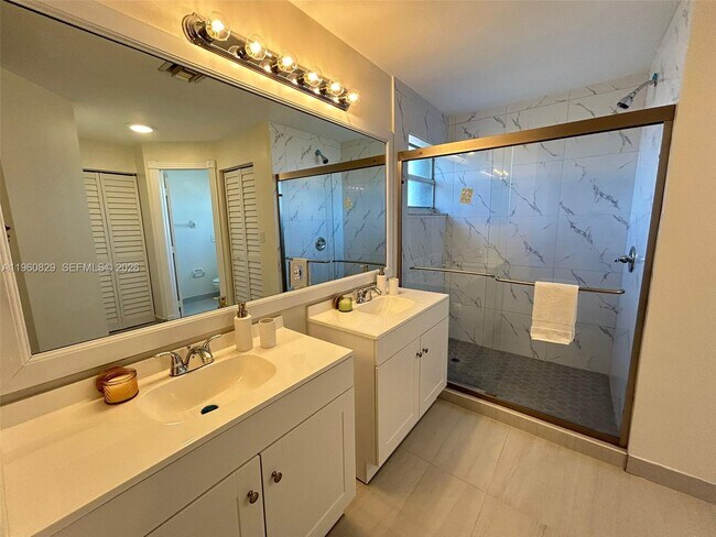 Building Photo - 9204 SW 167th Pl