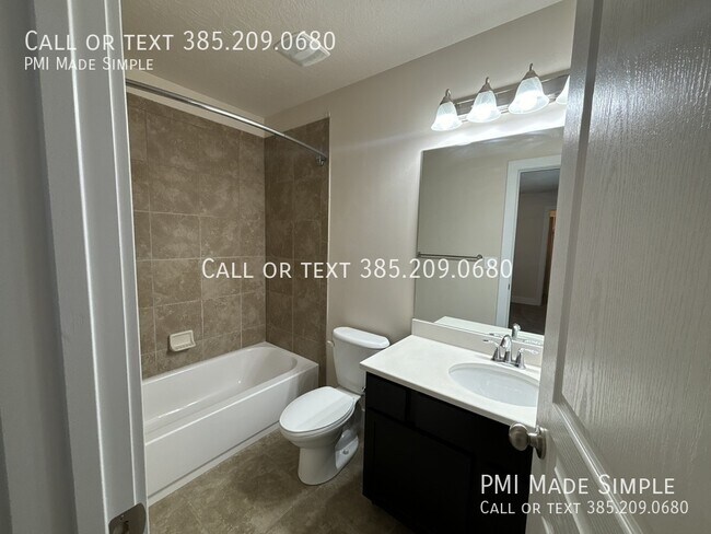 Building Photo - 126 W 3430