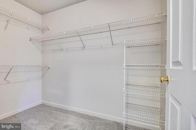 Building Photo - 45 Ashlar Hill Ct