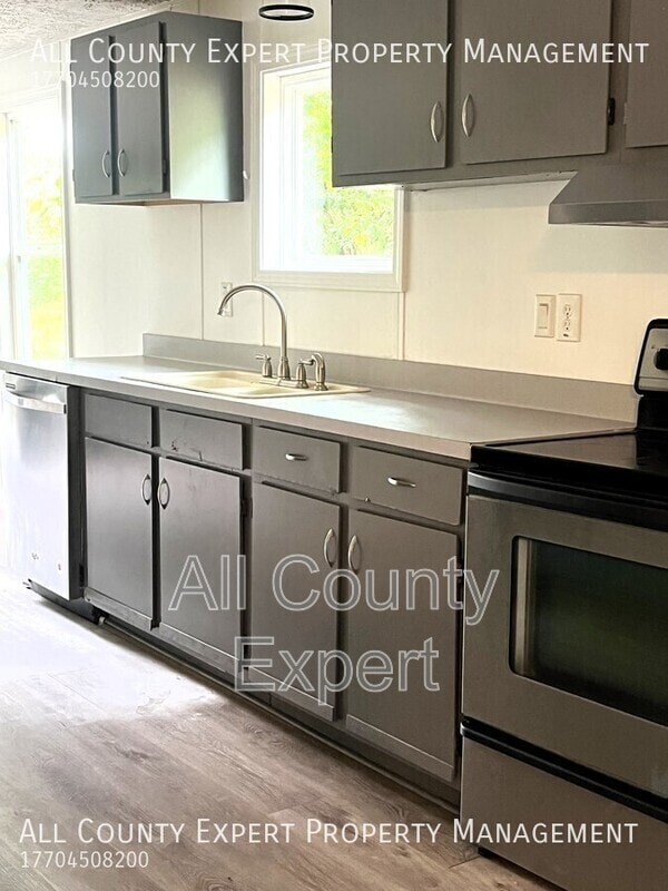 Building Photo - 375 Bethesda Trail