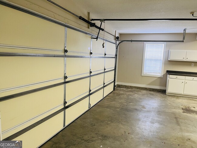 Building Photo - 947 Beavers Rd