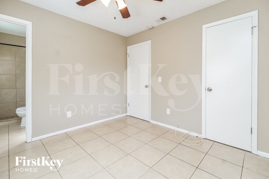 Building Photo - 3639 Shalimar Ct