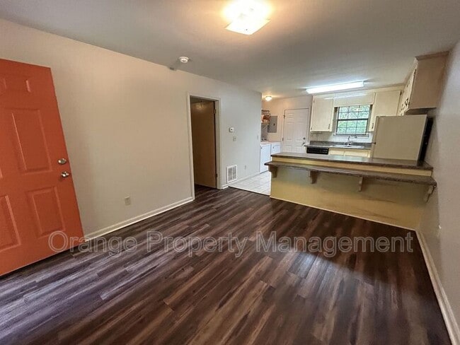 Building Photo - 204 Calhoun St