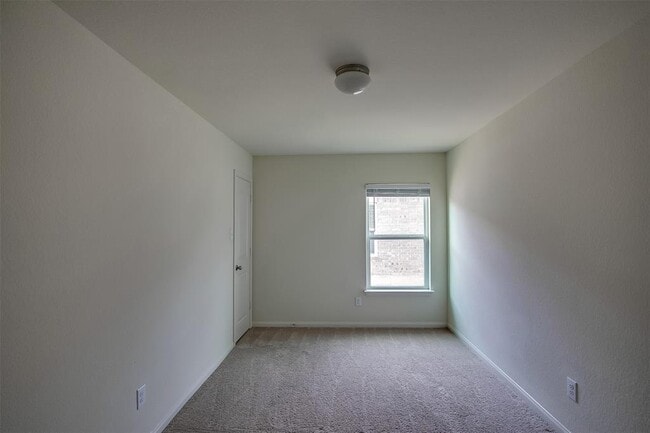 Building Photo - 149 Proclamation Ave