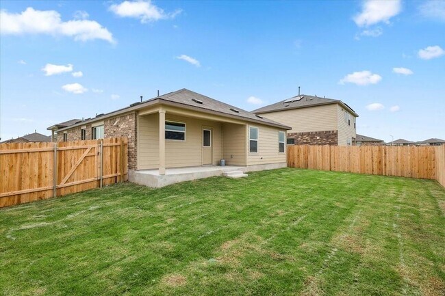 Building Photo - 104 Winged Foot Ct