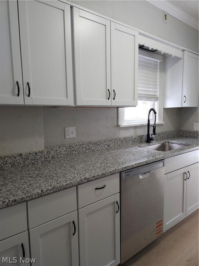 Building Photo - 80 E Ido Ave