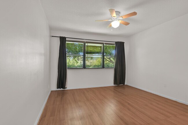 Building Photo - 1040 Homewood Blvd