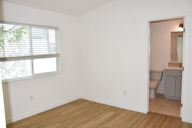 Building Photo - New ADU unit with all the amenities.