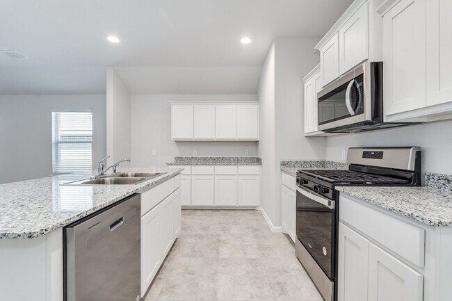 Building Photo - 5808 Piedrosa Ct