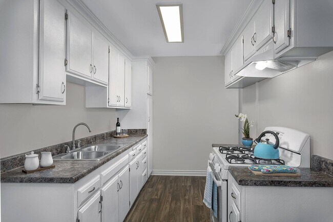Building Photo - Casa De Portola Apartments