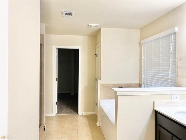 Building Photo - 5210 Black Bear Trail