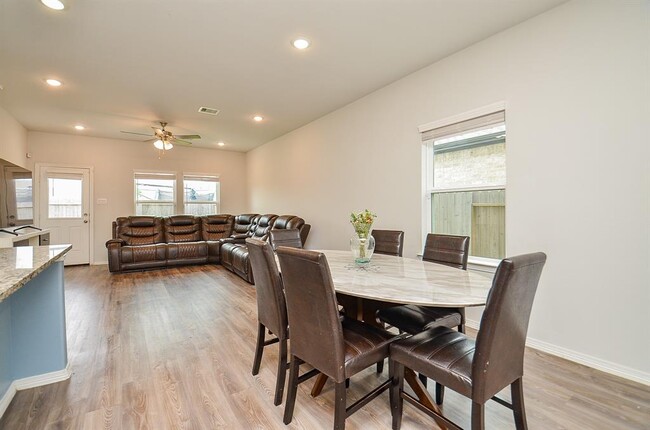 Building Photo - 23231 Spring Genesis Ln