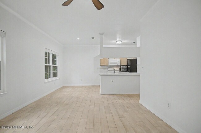 Building Photo - 130 Veracruz Dr